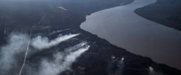 Por los incendios, las Fuerzas Armadas realizan tareas de apoyo en el Delta del Paraná