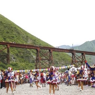 Carnaval en el Viaducto El Toro: tradición, cultura y paisaje en la Quebrada del Toro