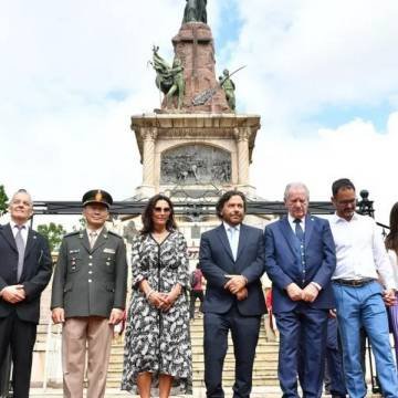 El gobernador Sáenz encabezó los actos por el 213° aniversario de la Batalla de Salta