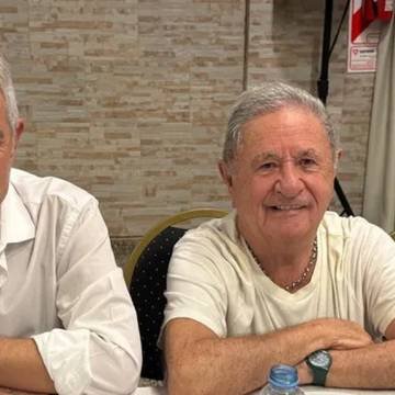 Duhalde reapareció en La Plata y el PJ bonaerense empieza a tejer la unidad hacia 2027