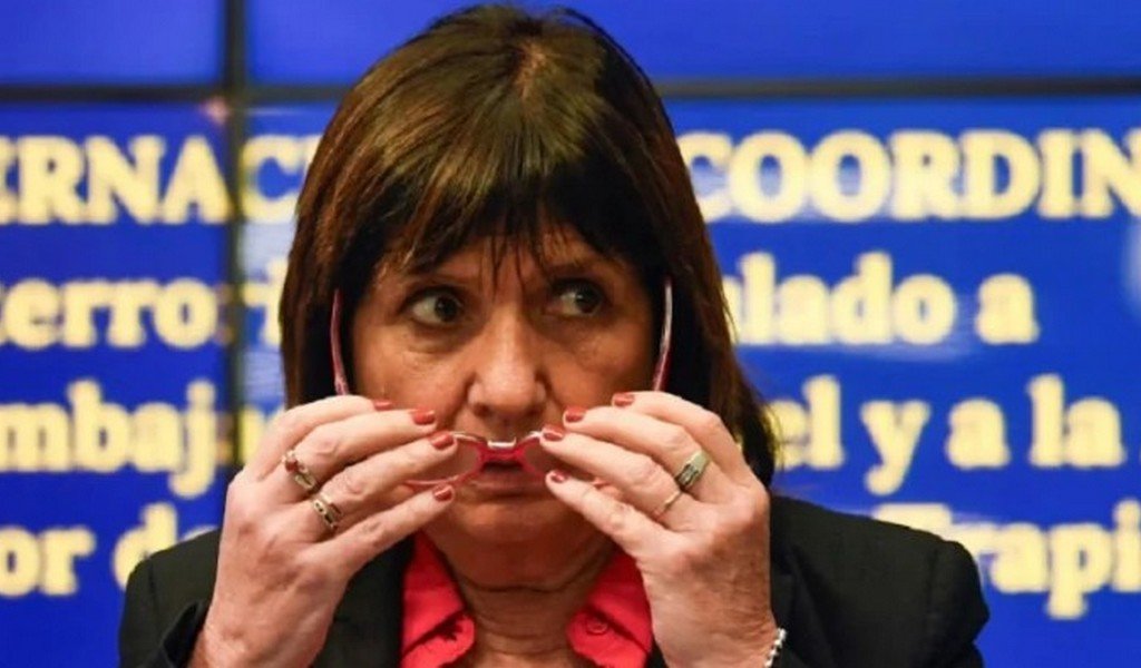 Patricia Bullrich defendió a Villaverde